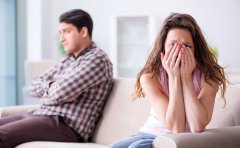 妻子婚后與前任聯系密切，究竟有沒有出軌？汕